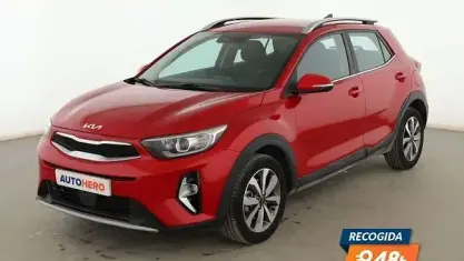 Begagnad Kia Stonic 84 HK (61 kW) 2022 Röd SUV