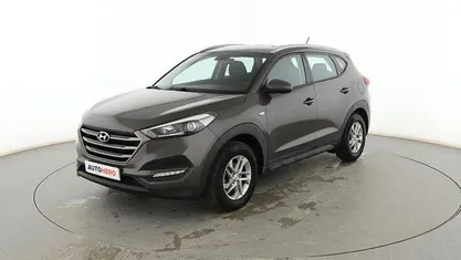 Usado Hyundai Tucson 115 CV (84 kW) 2017 Gris SUV