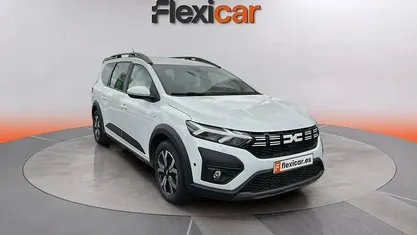 Usado Dacia Jogger Expression 110 CV (80 kW) 2023 Blanco Monovolumen