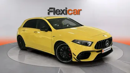 Begagnad Mercedes A45 AMG AMG 421 HK (309 kW) 2022 Gul Sedan