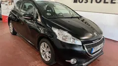 Negro Usado 2012 Peugeot 208 Active Utilitario | 5750 € (Precio justo)