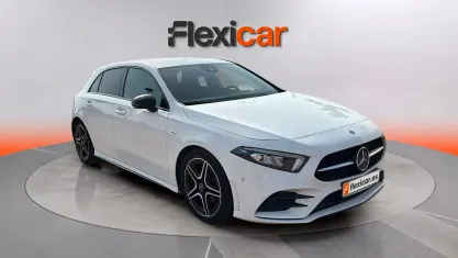 Usado Mercedes A180 116 CV (85 kW) 2021 Blanco Berlina