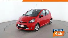 Rojo Usado 2014 Toyota Aygo City Utilitario | 6899 € (Precio justo)