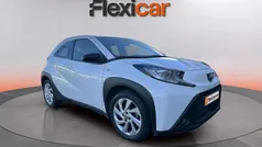 Blanco Usado 2024 Toyota Aygo Play Utilitario | 12.490 € (Buen precio)