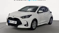 Blanco Usado 2023 Toyota Yaris Active Utilitario | 14.228 € (Buen precio)
