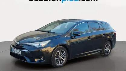 Usado Toyota Avensis Business Edition 143 CV (105 kW) 2017 Negro Familiar