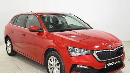 Rojo Usado 2024 Skoda Scala Selection Utilitario | 17.400 € (Buen precio)