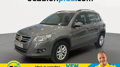 Usado VW Tiguan Advance 140 CV (102 kW) 2010 Gris SUV