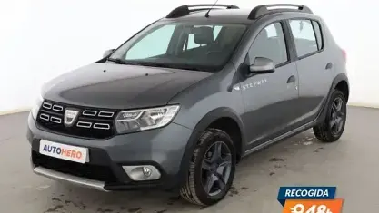Käytetty Dacia Sandero 90 HP (66 kW) 2018 Harmaa Sedan