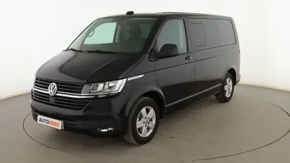 Usado VW Multivan Trendline 150 CV (110 kW) 2021 Negro Monovolumen