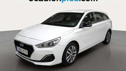 Begagnad Hyundai i30 GO! 120 HK (88 kW) 2019 Vit Kombi