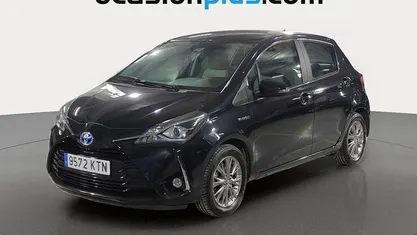 Negro Usado 2019 Toyota Yaris Hybrid Active Utilitario | 14.537 € (Precio justo)