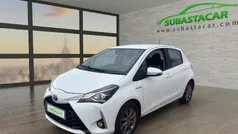 Blanco Usado 2020 Toyota Yaris Hybrid Active Utilitario | 10.000 € (Super precio)
