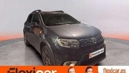 Usado Dacia Sandero Essentiel 95 CV (69 kW) 2020 Negro Utilitario