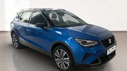 Azul Usado 2024 Seat Arona FR SUV | 20.500 € (Precio justo)