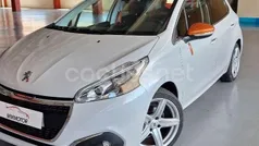 Blanco Usado 2018 Peugeot 208 GT-line Utilitario | 10.900 € (Precio justo)