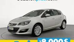 Gris plata Usado 2014 Opel Astra Selective Utilitario | 7290 € (Precio justo)
