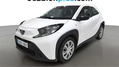 Usado 2023 Toyota Aygo Play Utilitario | 13.137 € (Precio justo)
