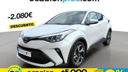 Begagnad Toyota C-HR Advance 122 HK (89 kW) 2023 Vit SUV