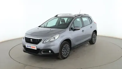 Usado Peugeot 2008 Active 100 CV (73 kW) 2016 Gris SUV
