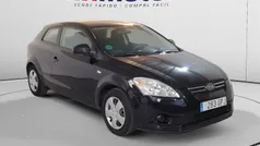 Negro Usado 2009 Kia Ceed Active Berlina | 6210 € (Precio justo)
