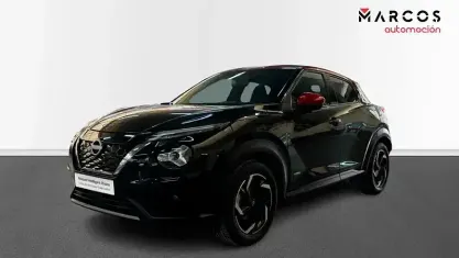 Usado Nissan Juke N-Connecta 143 CV (105 kW) 2024 Midnight black fuji sunset SUV