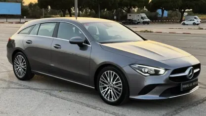Usado Mercedes CLA220 Shooting Brake 190 CV (139 kW) 2021 Gris Familiar