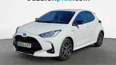 Blanco Usado 2021 Toyota Yaris Hybrid Style Utilitario | 18.046 € (Precio justo)
