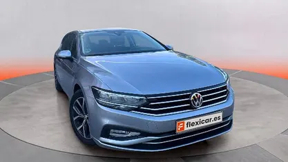 Usado VW Passat Executive 150 CV (110 kW) 2020 Gris Berlina
