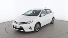 Blanco Usado 2014 Toyota Auris Hybrid Active Utilitario | 13.799 € (Precio justo)
