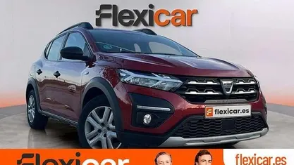 Usado Dacia Sandero Comfort 91 CV (66 kW) 2022 Burdeos Utilitario