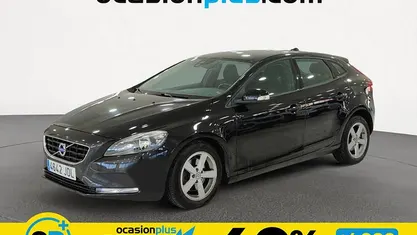 Usado Volvo V40 Kinetic 115 CV (84 kW) 2015 Negro Familiar
