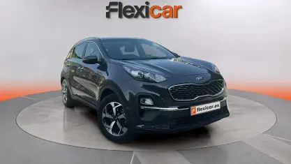 Usado Kia Sportage Plus 136 CV (100 kW) 2021 Azul SUV