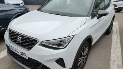 Usado Seat Arona FR 115 CV (84 kW) 2025 SUV