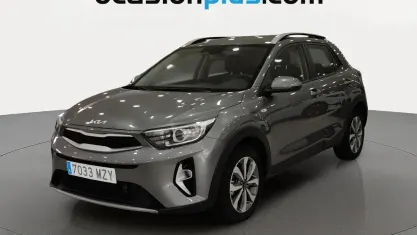 Usado Kia Stonic 101 CV (74 kW) 2025 Gris SUV