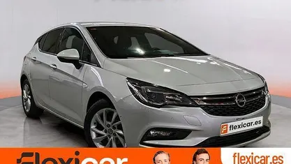Usado Opel Astra Dynamic 150 CV (110 kW) 2019 Gris Berlina