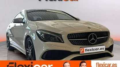 Usado Mercedes CLA200 136 CV (100 kW) 2018 Coupe