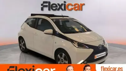 Usado Toyota Aygo X-wave 72 CV (52 kW) 2018 Blanco Utilitario