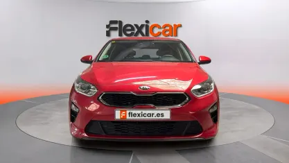 Usado Kia Ceed 100 CV (73 kW) 2020 Rojo Utilitario