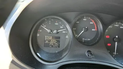 Usado Seat Leon Reference 90 CV (66 kW) 2009 Gris Utilitario