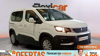 Usado Peugeot Rifter Active 101 CV (74 kW) 2020 Blanco Monovolumen