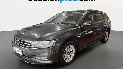 Usado VW Passat Business 122 CV (89 kW) 2021 Gris Familiar