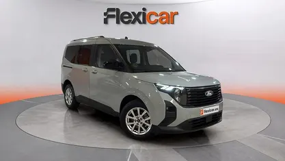Usado Ford Tourneo Courier Titanium 125 CV (91 kW) 2025 Monovolumen