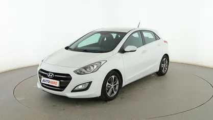 Usado Hyundai i30 100 CV (73 kW) 2015 Berlina
