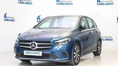 Azul Usado 2021 Mercedes B180 Monovolumen | 24.900 € (Precio justo)