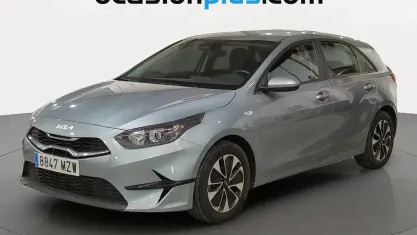Usado Kia Ceed 101 CV (74 kW) 2025 Gris Utilitario