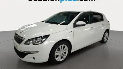 Käytetty Peugeot 308 Style 110 HP (80 kW) 2015 Valkoinen Viistoperä