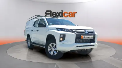 Usado Mitsubishi L200 150 CV (110 kW) 2021 Blanco Pickup/Camioneta