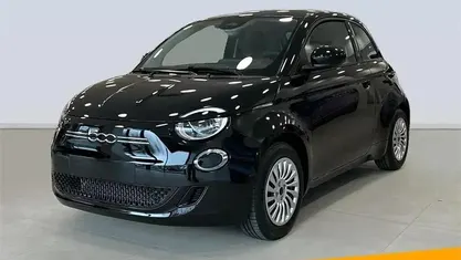 Ny Fiat 500e Red 86 kW (118 HK) 2025 Svart Halvkombi