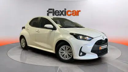 Usado Toyota Yaris Edition 125 CV (91 kW) 2023 Blanco Utilitario